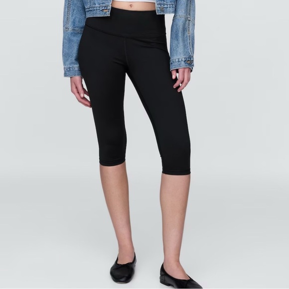 GapFit High Rise Power Crop Leggings Black - Picture 3 of 13